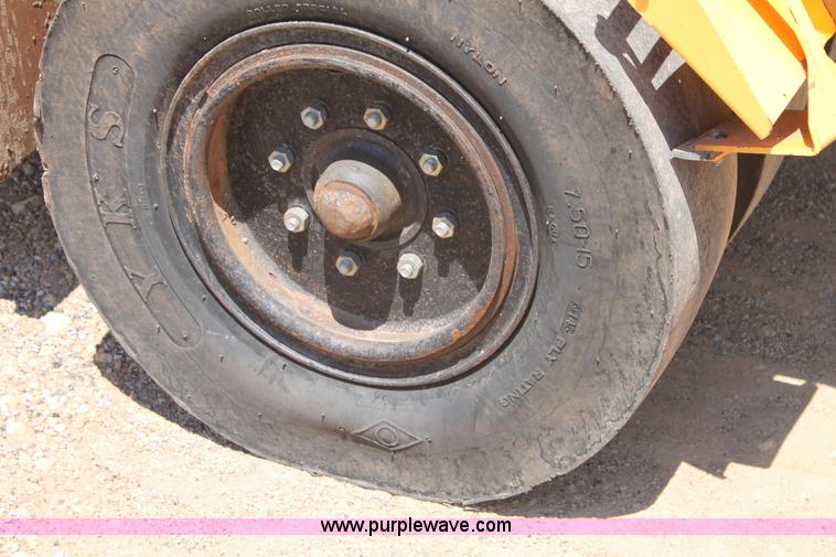 image for item H1747 2008 Rosco TRU-PAC 915 pneumatic roller