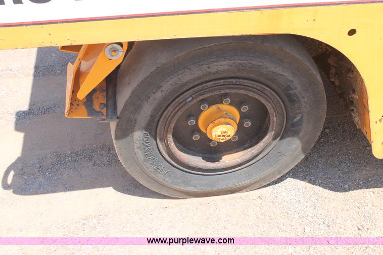 image for item H1747 2008 Rosco TRU-PAC 915 pneumatic roller