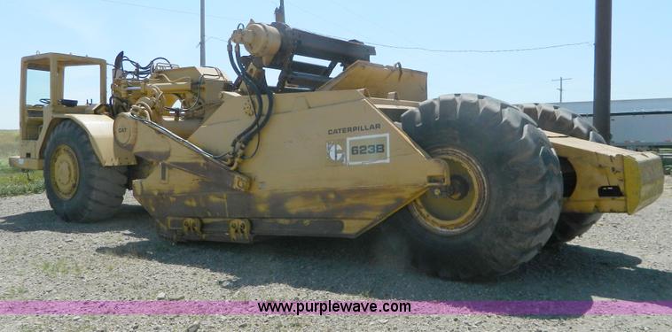 image for item H2436 Caterpillar 623B elevating motor scraper