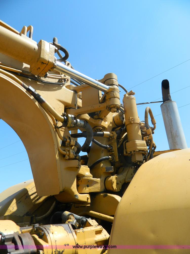 image for item H2436 Caterpillar 623B elevating motor scraper