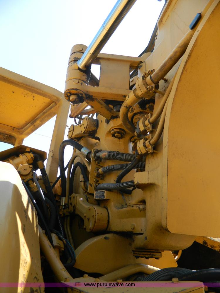 image for item H2436 Caterpillar 623B elevating motor scraper