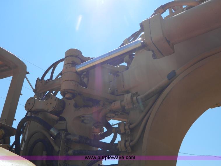 image for item H2436 Caterpillar 623B elevating motor scraper