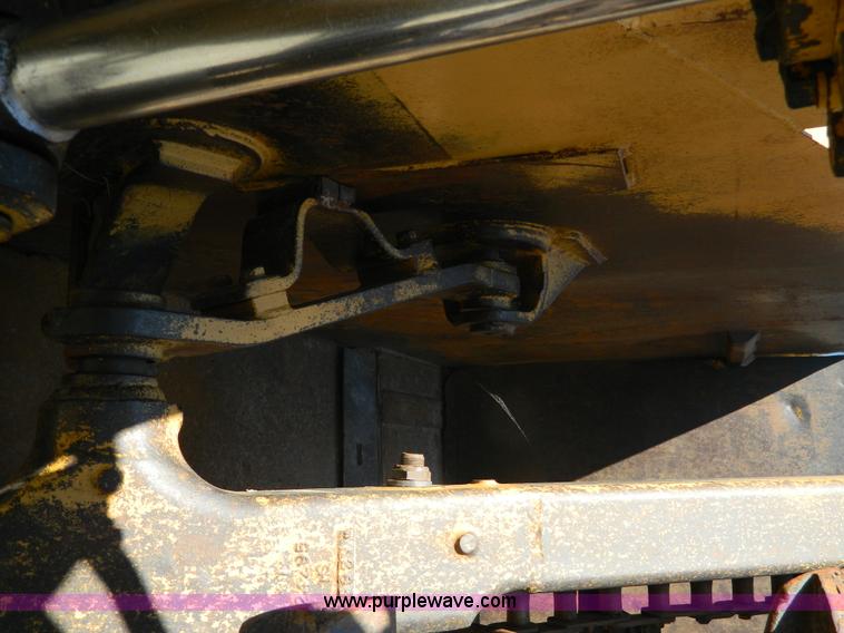 image for item H2436 Caterpillar 623B elevating motor scraper