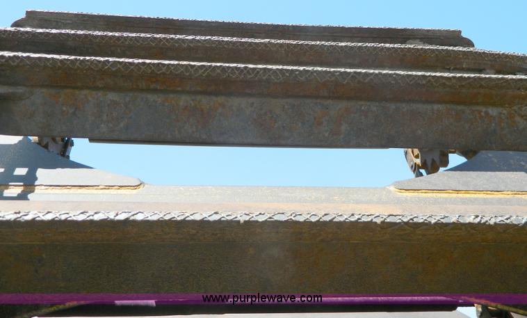 image for item H2436 Caterpillar 623B elevating motor scraper