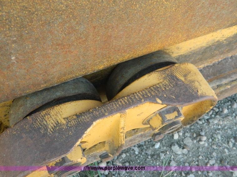 image for item H2436 Caterpillar 623B elevating motor scraper