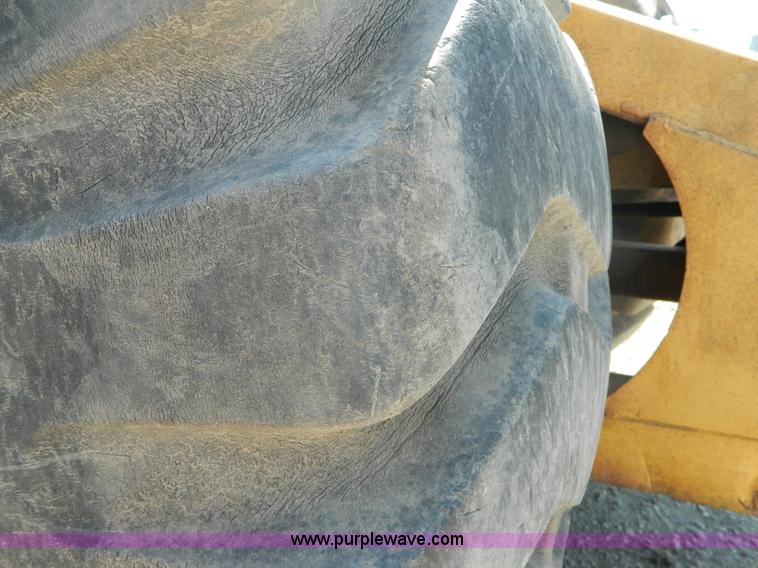 image for item H2436 Caterpillar 623B elevating motor scraper