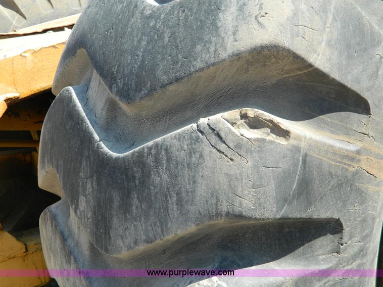 image for item H2436 Caterpillar 623B elevating motor scraper