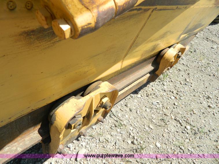 image for item H2436 Caterpillar 623B elevating motor scraper
