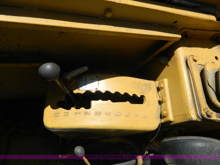 image for item H2436 Caterpillar 623B elevating motor scraper