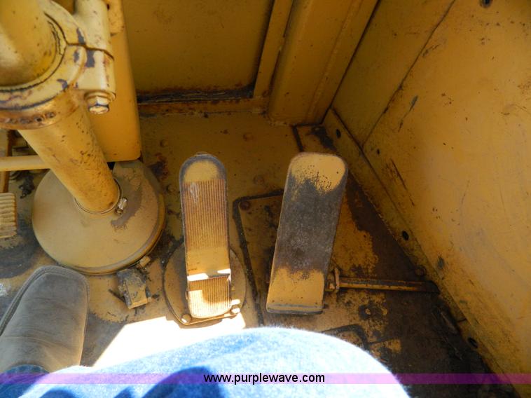 image for item H2436 Caterpillar 623B elevating motor scraper