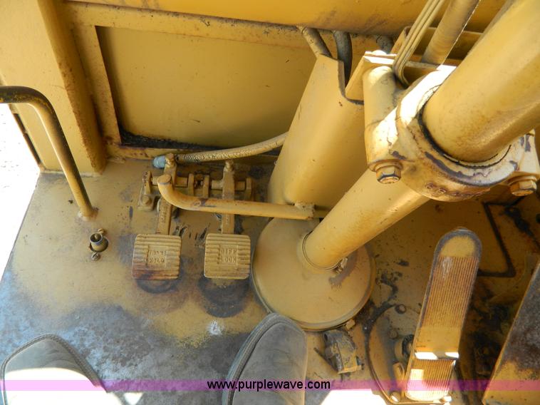 image for item H2436 Caterpillar 623B elevating motor scraper
