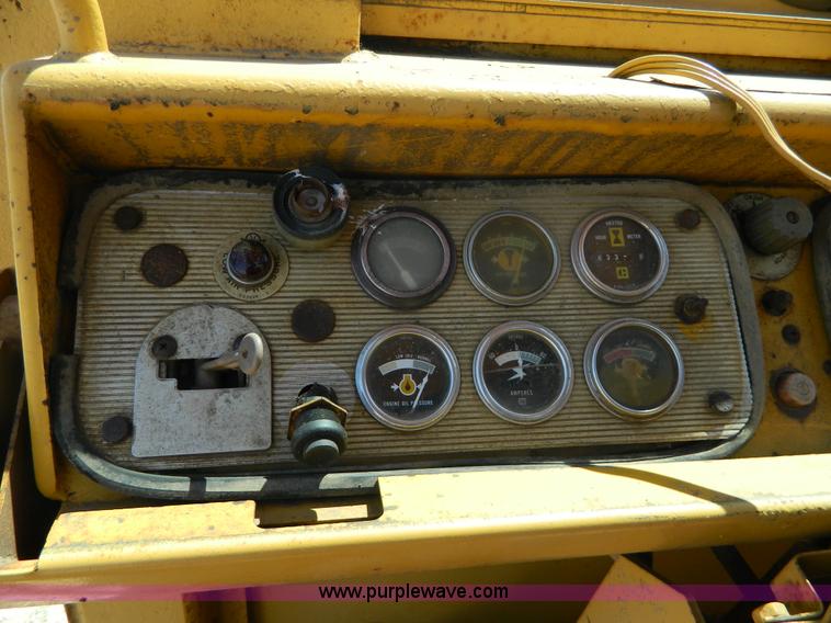 image for item H2436 Caterpillar 623B elevating motor scraper