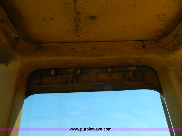 image for item H2436 Caterpillar 623B elevating motor scraper