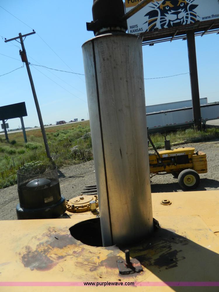 image for item H2436 Caterpillar 623B elevating motor scraper