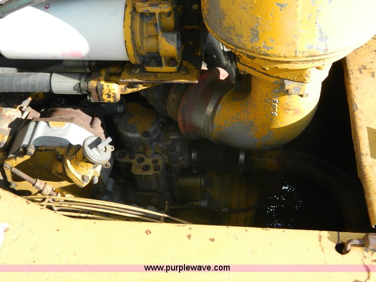 image for item H2436 Caterpillar 623B elevating motor scraper