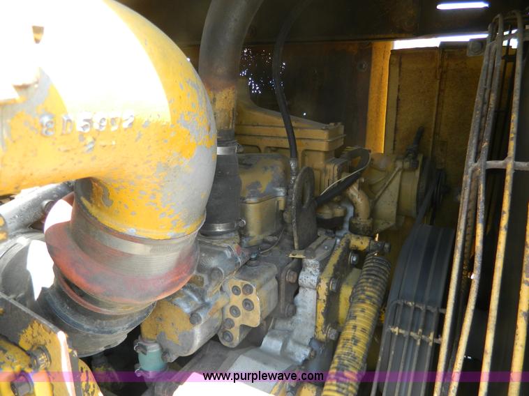 image for item H2436 Caterpillar 623B elevating motor scraper