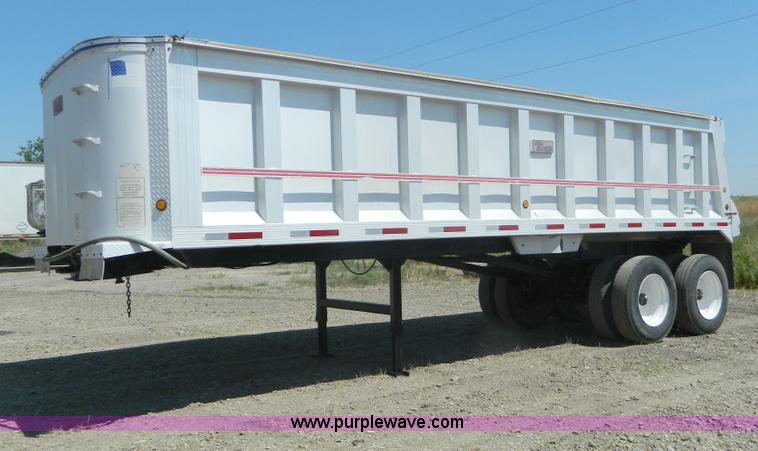 image for item H2437 1998 Travis end dump trailer