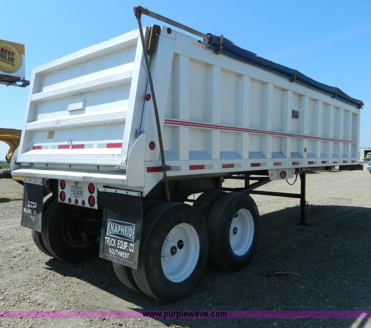 image for item H2437 1998 Travis end dump trailer