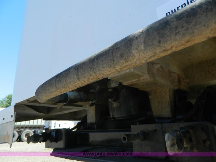 image for item H2437 1998 Travis end dump trailer