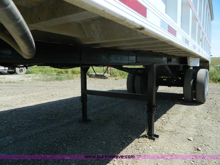 image for item H2437 1998 Travis end dump trailer