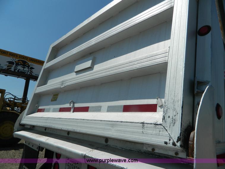 image for item H2437 1998 Travis end dump trailer