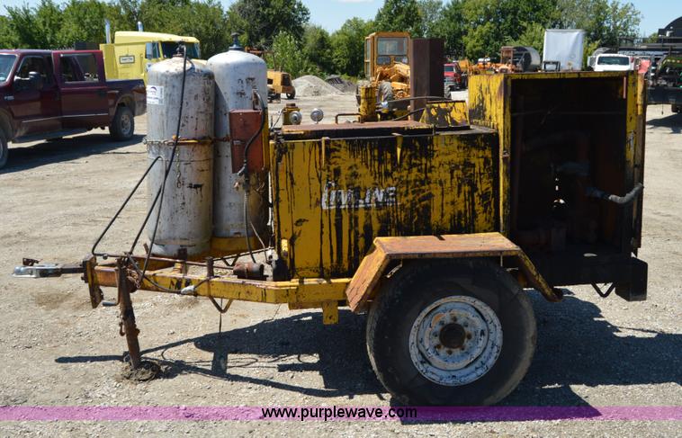 image for item H2806 Cimline asphalt crack fill trailer