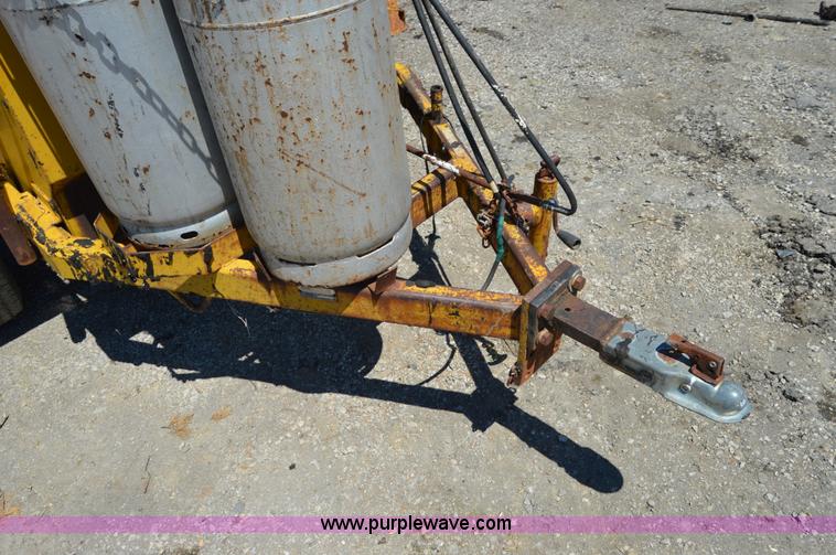 image for item H2806 Cimline asphalt crack fill trailer