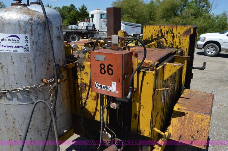 image for item H2806 Cimline asphalt crack fill trailer