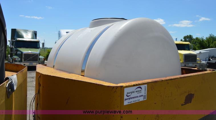 image for item H2807 Hyster articulated pneumatic roller