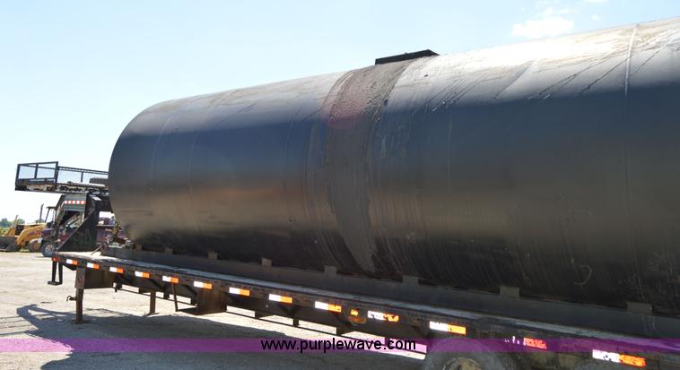 image for item H2808 8,000 gallon agitator tank