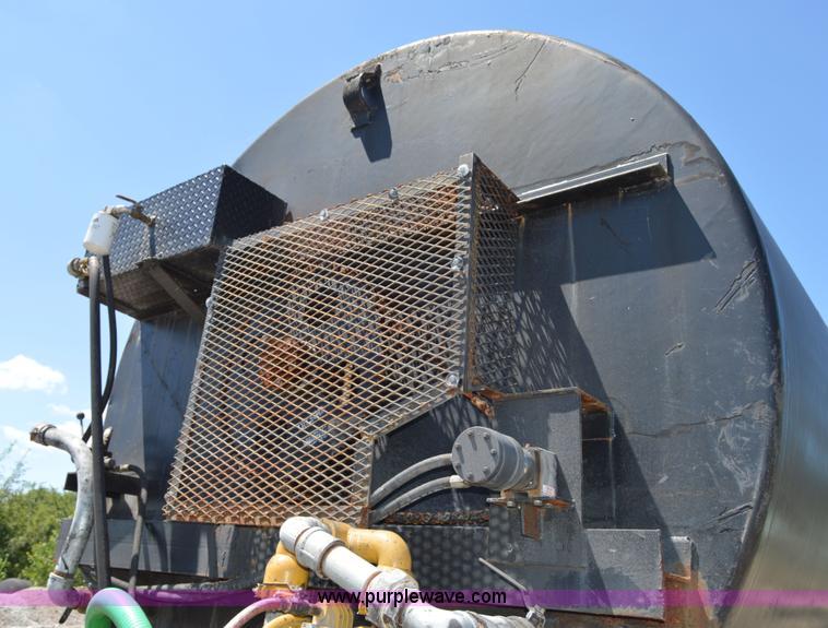 image for item H2808 8,000 gallon agitator tank