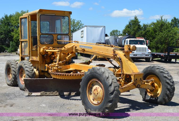 image for item H2810 Allis Chalmers M100 rigid motor grader