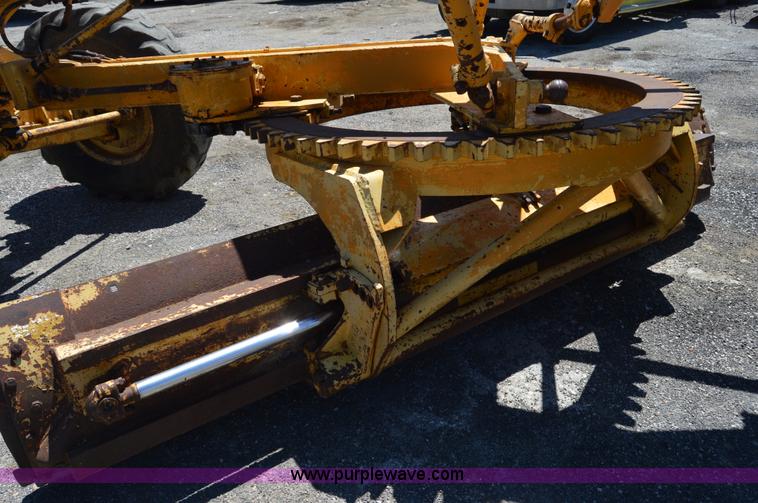 image for item H2810 Allis Chalmers M100 rigid motor grader