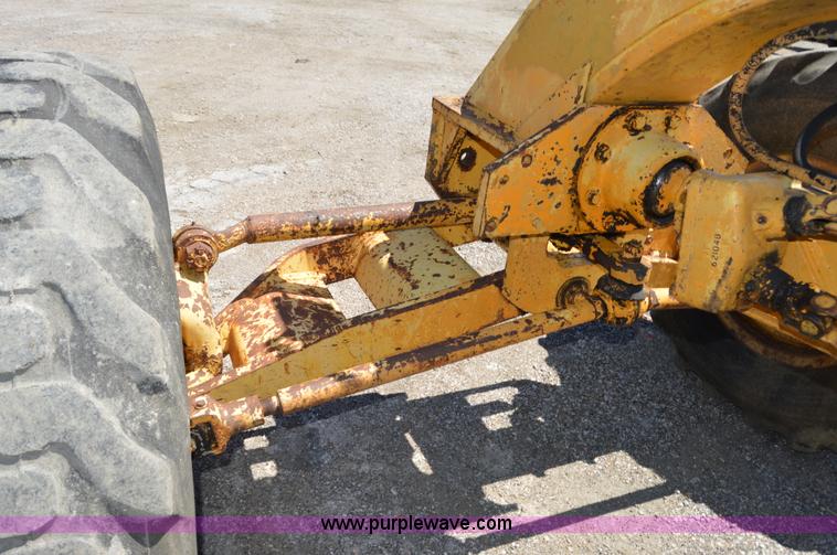 image for item H2810 Allis Chalmers M100 rigid motor grader