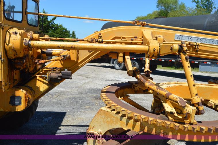 image for item H2810 Allis Chalmers M100 rigid motor grader
