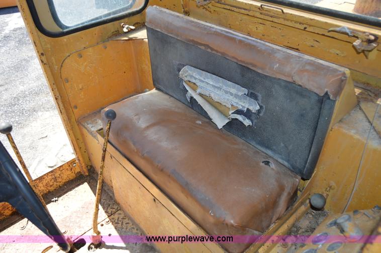 image for item H2810 Allis Chalmers M100 rigid motor grader