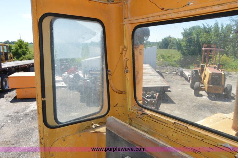 image for item H2810 Allis Chalmers M100 rigid motor grader