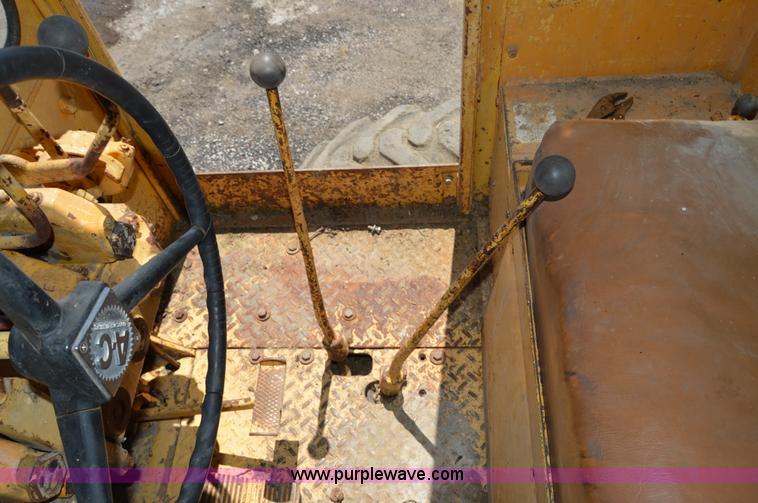 image for item H2810 Allis Chalmers M100 rigid motor grader