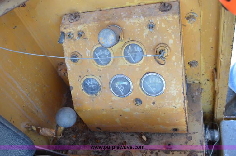 image for item H2810 Allis Chalmers M100 rigid motor grader