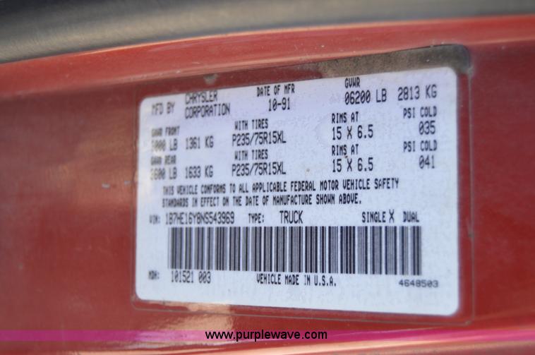 image for item H2812 1992 Dodge D150 LE pickup truck