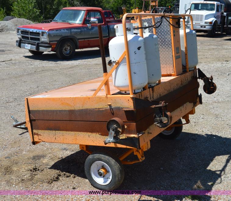 image for item H2814 KM International infrared asphalt melter