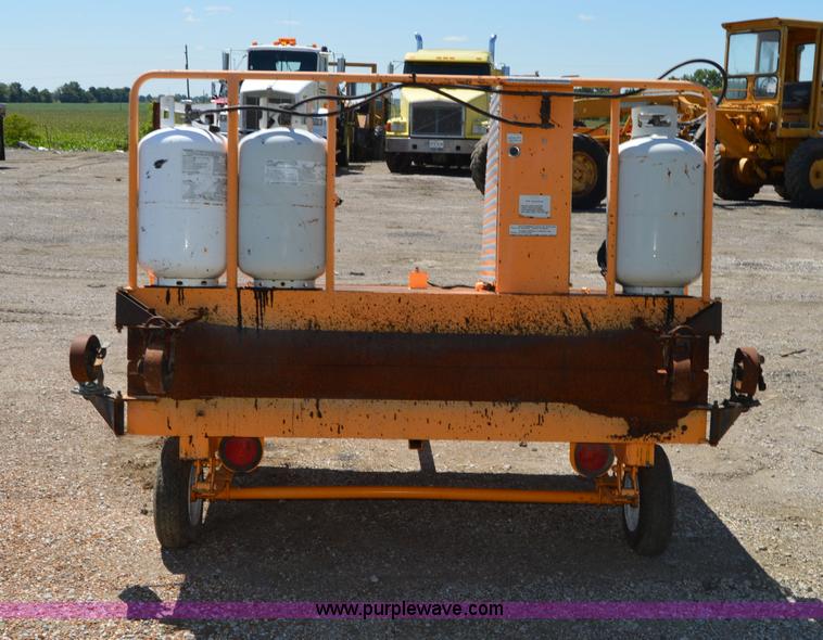 image for item H2814 KM International infrared asphalt melter