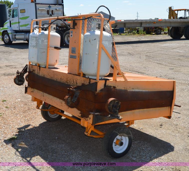 image for item H2814 KM International infrared asphalt melter