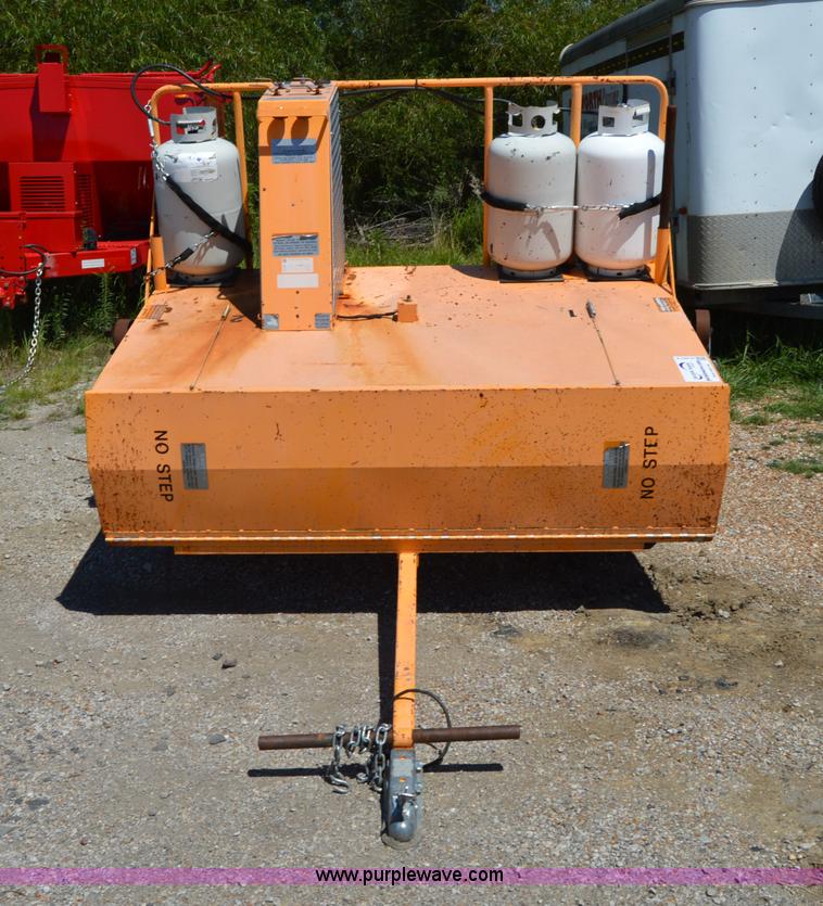 image for item H2814 KM International infrared asphalt melter