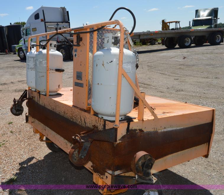 image for item H2814 KM International infrared asphalt melter