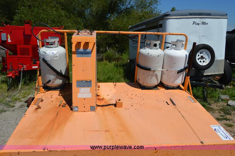 image for item H2814 KM International infrared asphalt melter
