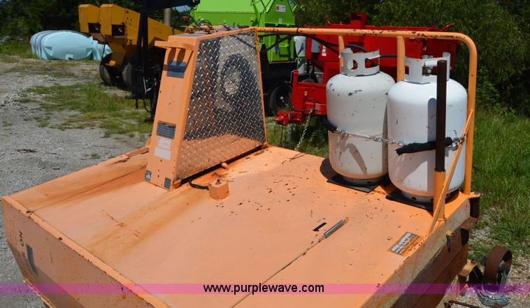 image for item H2814 KM International infrared asphalt melter