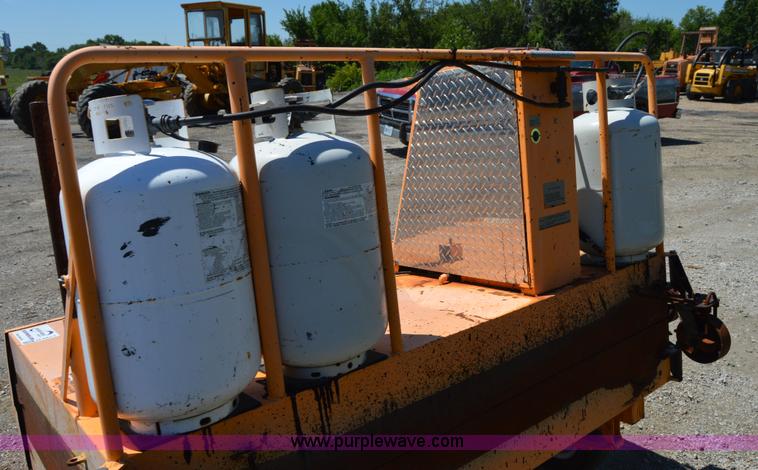 image for item H2814 KM International infrared asphalt melter