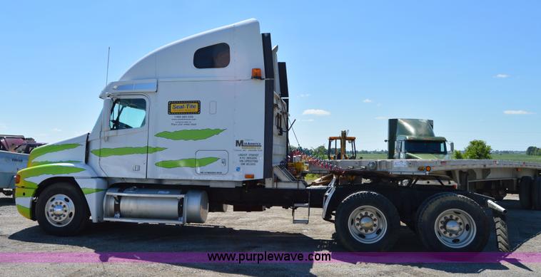 image for item H2815 1997 Freightliner Century Class semi truck