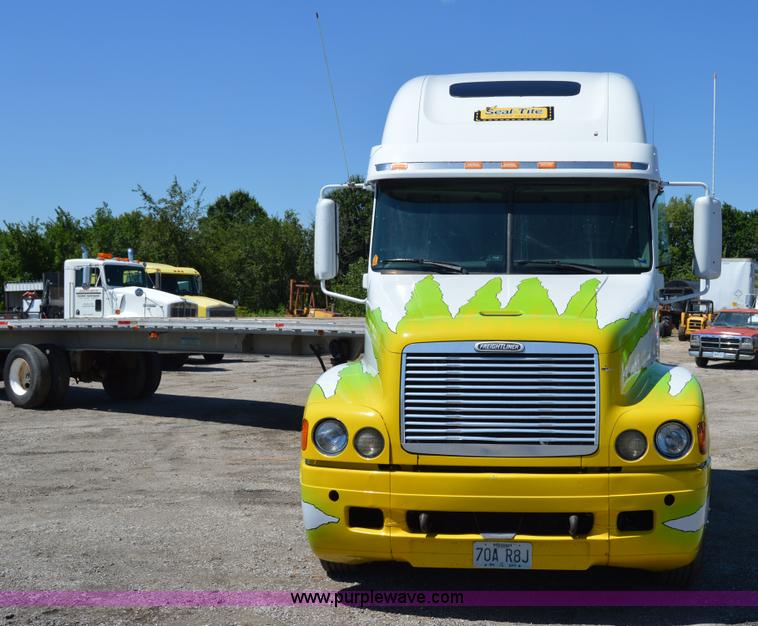 image for item H2815 1997 Freightliner Century Class semi truck